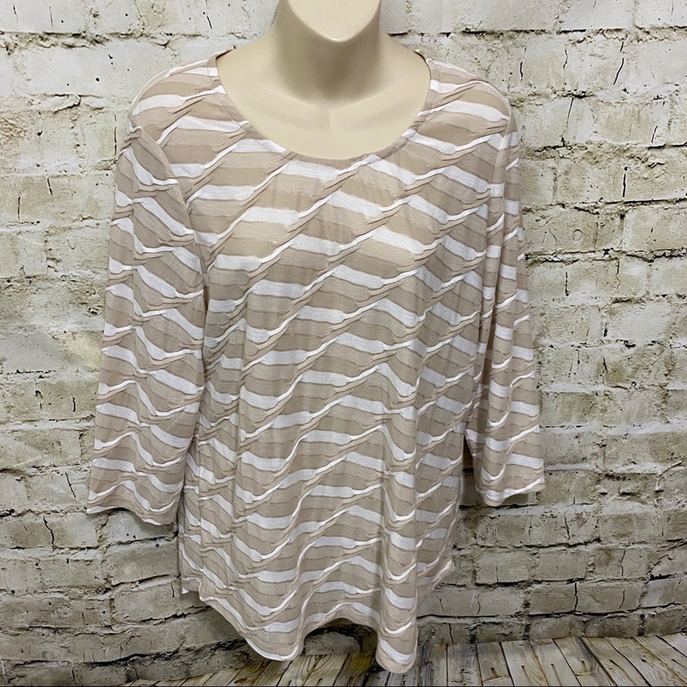 Chicos Tan Striped Textured 3/4 Sleeve Top
